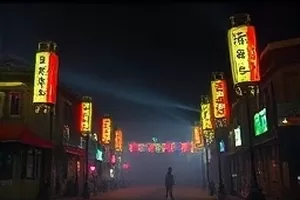 《长夜回声》悬疑剧封面，深夜电台直播间里的暖黄灯光